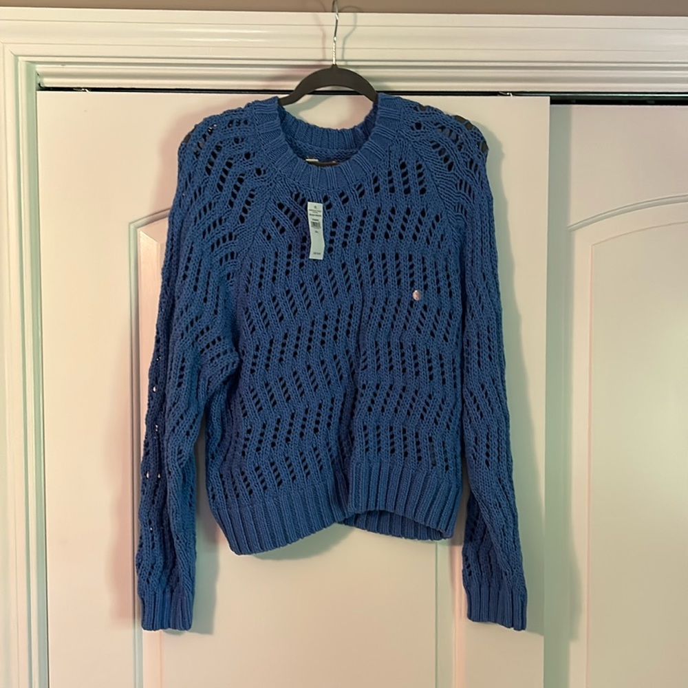 American Eagle sweater